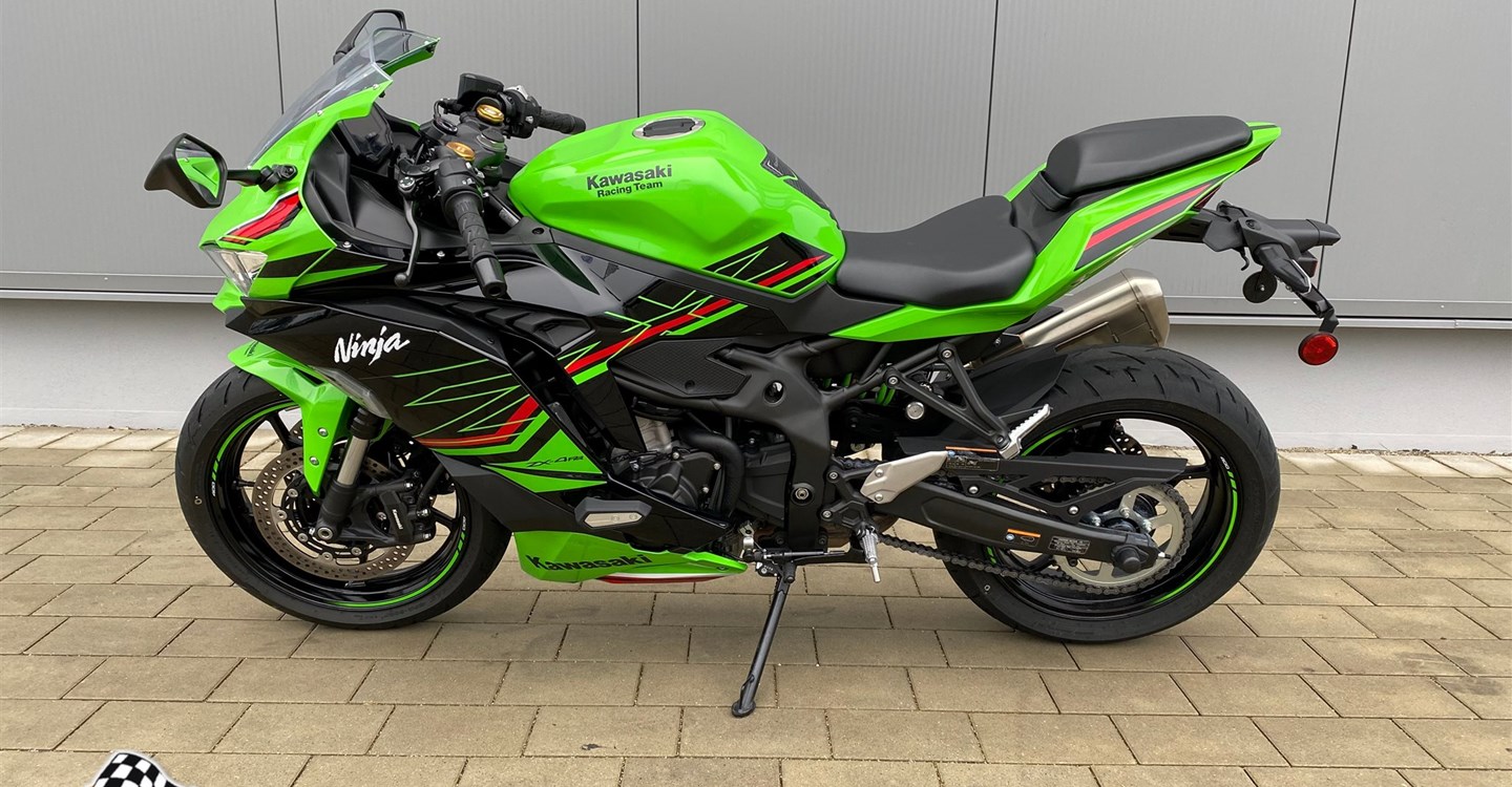 Offer Kawasaki Ninja ZX-4RR