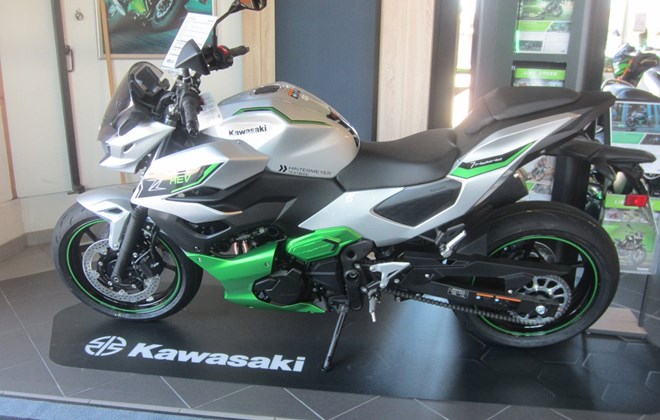 Kawasaki Z7 Hybrid