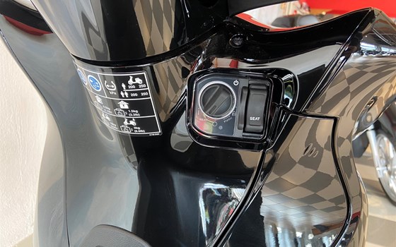 Neufahrzeug Honda SH350i - Bild 10