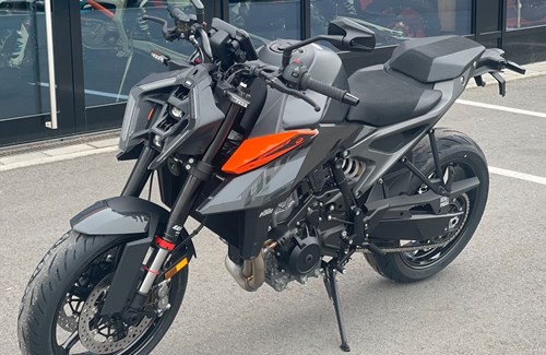 Neumotorrad KTM 990 Duke