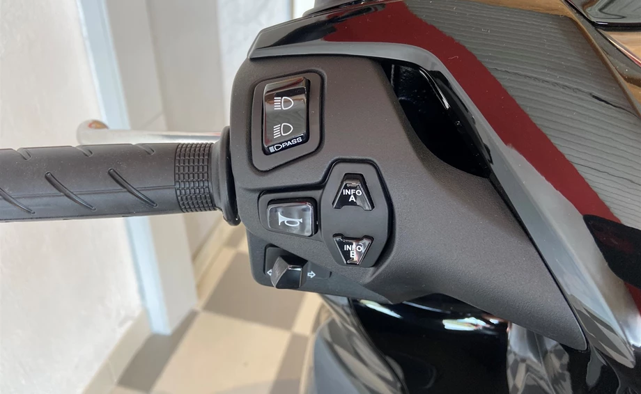 Angebot Honda SH125i Bild 9: Angebot Honda SH125i