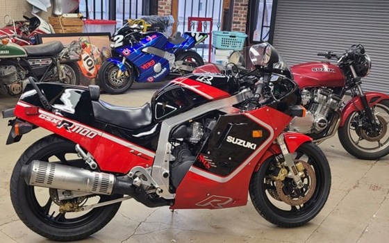 Gebrauchtmotorrad Suzuki GSX-R 1100 - Bild 10 Gebrauchtmotorrad Suzuki GSX-R 1100 - Bild 10