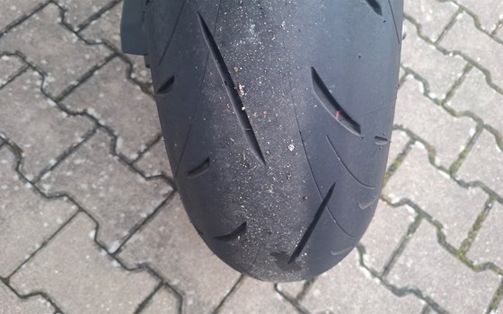 Gebrauchtmotorrad Suzuki GSX-8R - Bild 17