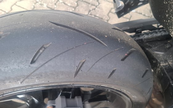 Gebrauchtmotorrad Suzuki GSX-8R - Bild 5