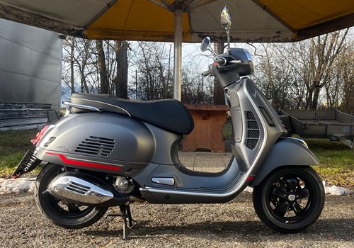 Vespa GTS 300