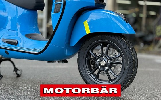 Neufahrzeug Vespa GTS 125 Super Sport - Bild 4 Neufahrzeug Vespa GTS 125 Super Sport - Bild 4