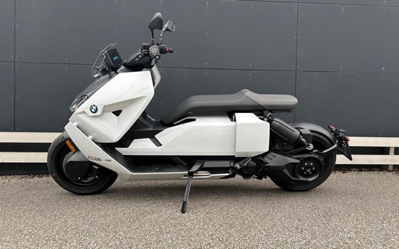 Gebrauchtmotorrad BMW CE 04 - Bild 1