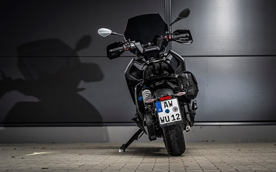 Gebrauchtmotorrad BMW CE 04 - Bild 10