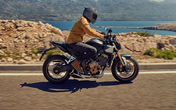 Neufahrzeug Honda CB650R E-Clutch - Bild 6