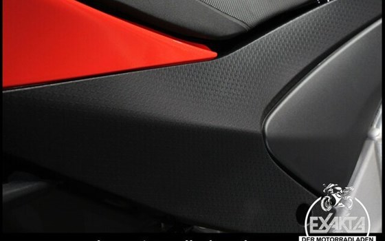 Neufahrzeug Aprilia RSV 4 Factory - Bild 29