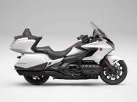 Neumotorrad Honda GL 1800 Goldwing Tour DCT 