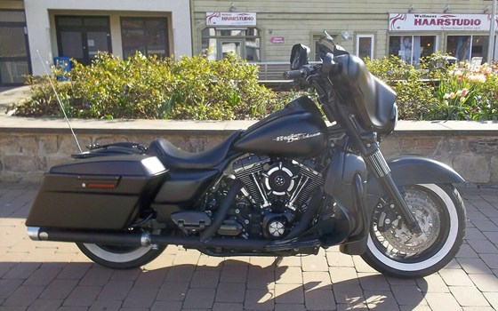 Gebrauchtmotorrad Harley-Davidson Street Glide FLHX - Bild 2