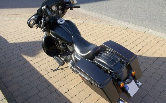 Gebrauchtmotorrad Harley-Davidson Street Glide FLHX - Bild 3