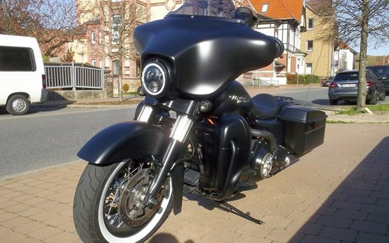 Gebrauchtmotorrad Harley-Davidson Street Glide FLHX - Bild 5