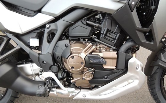 Gebrauchtmotorrad Honda CRF1100L Africa Twin Adventure Sports DCT - Bild 8