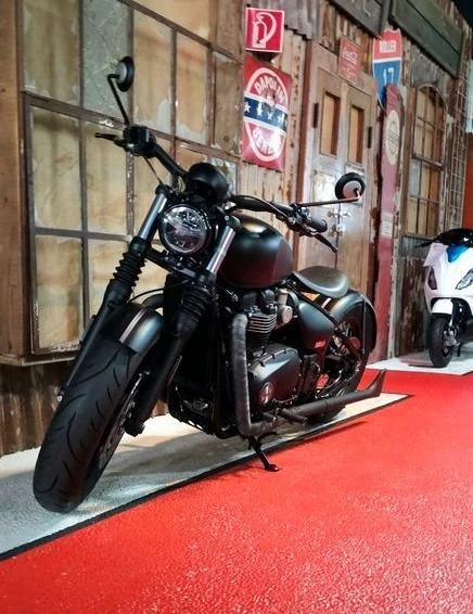 Offer Triumph Bonneville Bobber Black Bild 1: Offer Triumph Bonneville Bobber Black