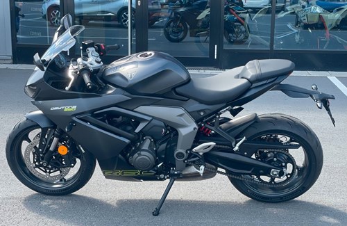 Neumotorrad Triumph Daytona 660