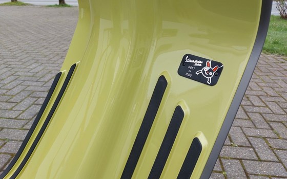 Neufahrzeug Vespa 946 10° Anniversario - Bild 10