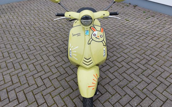 Neufahrzeug Vespa 946 10° Anniversario - Bild 3