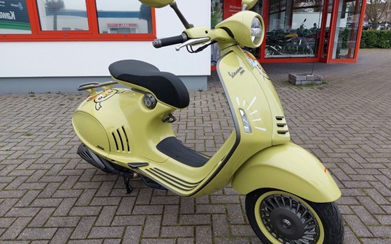 Neufahrzeug Vespa 946 10° Anniversario - Bild 4