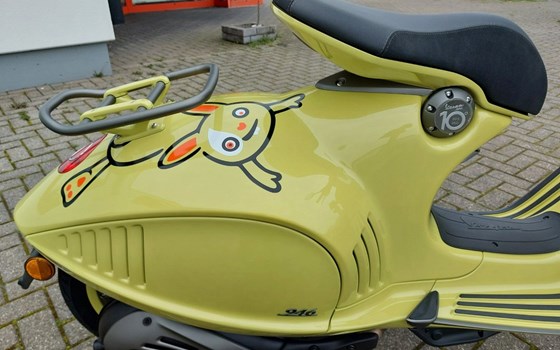 Neufahrzeug Vespa 946 10° Anniversario - Bild 8