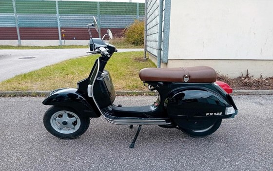 Gebrauchtmotorrad Vespa PX 125 - Bild 1 Gebrauchtmotorrad Vespa PX 125 - Bild 1