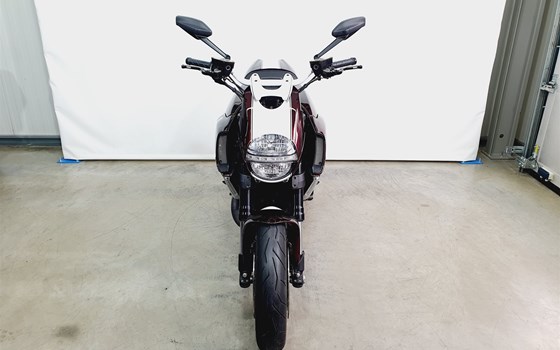 Gebrauchtmotorrad Ducati Diavel Carbon - Bild 9