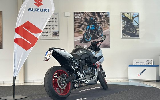 Neufahrzeug Suzuki GSX-8R - Bild 3