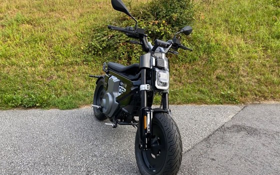 Neufahrzeug BMW CE 02 11kW - Bild 6