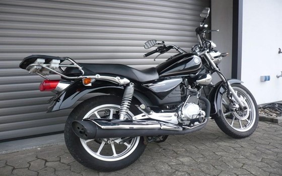 Gebrauchtmotorrad Yamaha YBR 125 - Bild 4 Gebrauchtmotorrad Yamaha YBR 125 - Bild 4