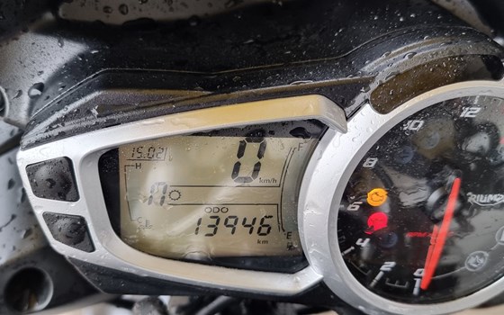 Gebrauchtmotorrad Triumph Street Triple 675 R - Bild 7 Gebrauchtmotorrad Triumph Street Triple 675 R - Bild 7