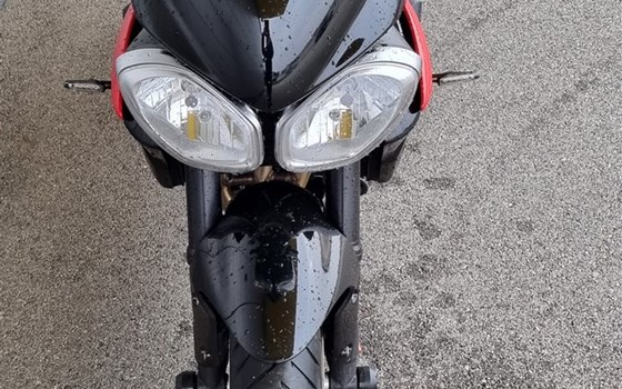 Gebrauchtmotorrad Triumph Street Triple 675 R - Bild 8 Gebrauchtmotorrad Triumph Street Triple 675 R - Bild 8