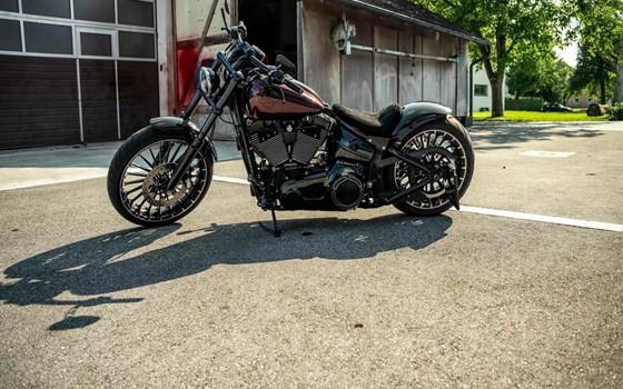 Gebrauchtmotorrad Harley-Davidson Softail Breakout 117 - Bild 1 Gebrauchtmotorrad Harley-Davidson Softail Breakout 117 - Bild 1