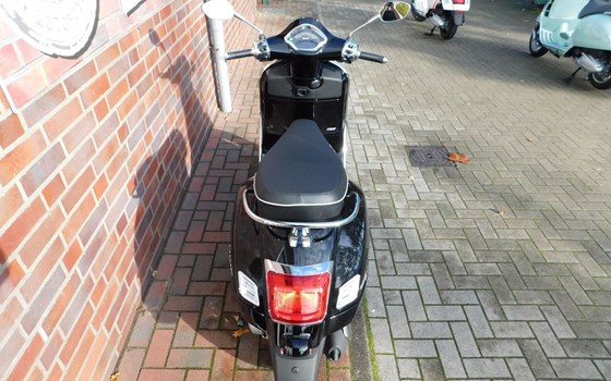 Neufahrzeug Vespa GTS 125 Super - Bild 6