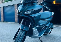 Gebrauchte Aprilia SR GT 125 Gebrauchte Aprilia SR GT 125