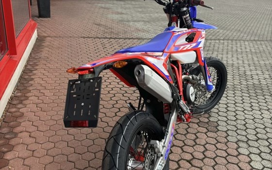 Neufahrzeug Beta RR 125 4T SM - Bild 9