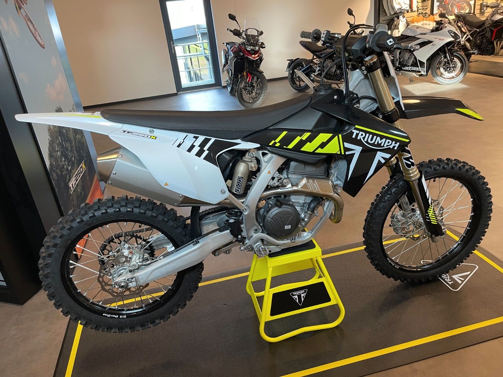 Triumph TF 250-X
