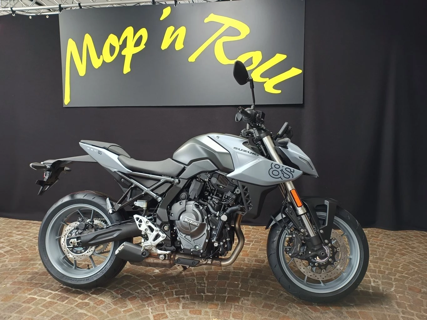 Suzuki GSX-8S