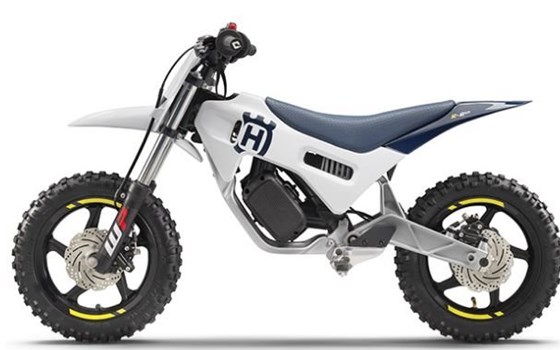 Neufahrzeug Husqvarna EE 2 - Bild 4 Neufahrzeug Husqvarna EE 2 - Bild 4