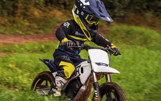 Neufahrzeug Husqvarna EE 2 - Bild 5 Neufahrzeug Husqvarna EE 2 - Bild 5