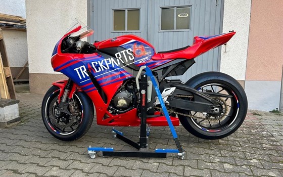 Gebrauchtmotorrad Honda CBR1000RR Fireblade - Bild 3