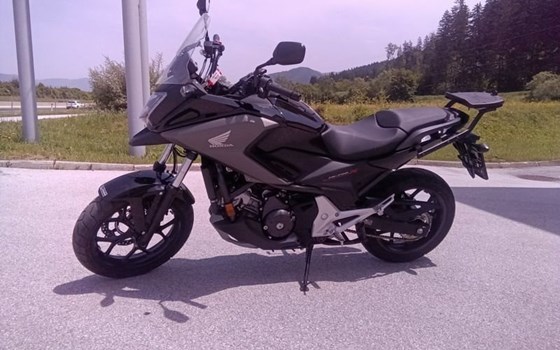 Gebrauchtmotorrad Honda NC750X DCT - Bild 2 Gebrauchtmotorrad Honda NC750X DCT - Bild 2