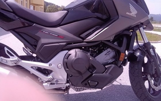Gebrauchtmotorrad Honda NC750X DCT - Bild 9