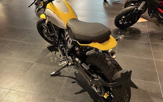 Gebrauchtmotorrad Ducati Scrambler Icon - Bild 8
