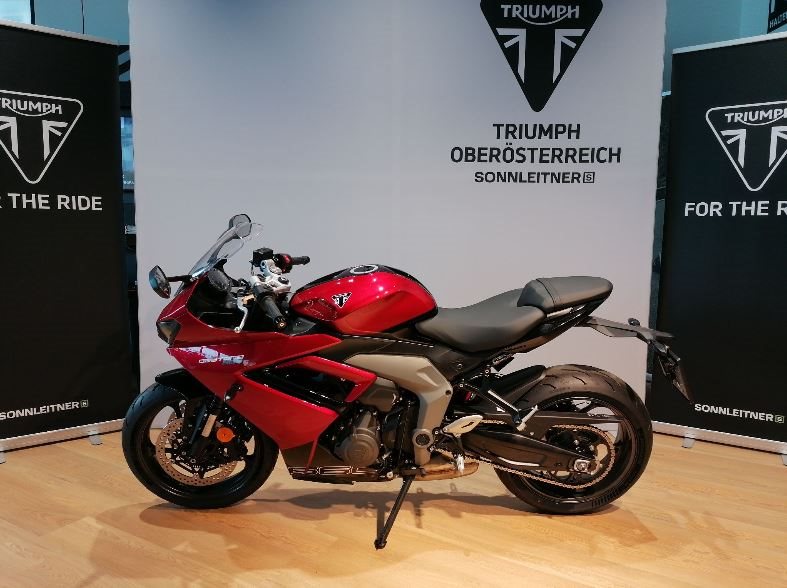 Triumph Daytona 660