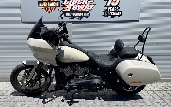 Gebrauchtmotorrad Harley-Davidson Softail Low Rider ST - Bild 2