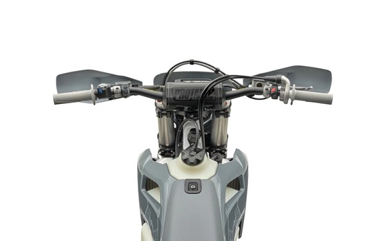 Neufahrzeug Husqvarna TE 300 PRO - Bild 6