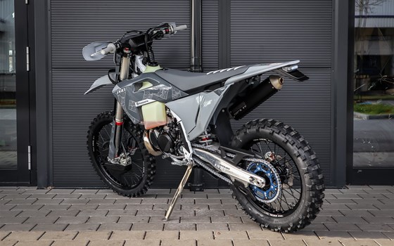 Neufahrzeug Husqvarna TE 300 PRO - Bild 3