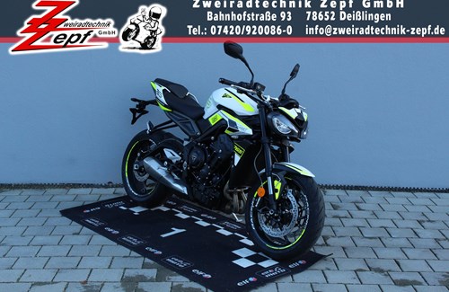 Gebrauchtmotorrad Triumph Street Triple 765 R