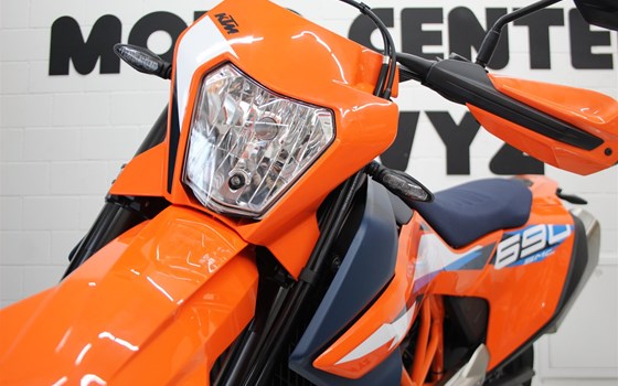 Neufahrzeug KTM 690 SMC R - Bild 6